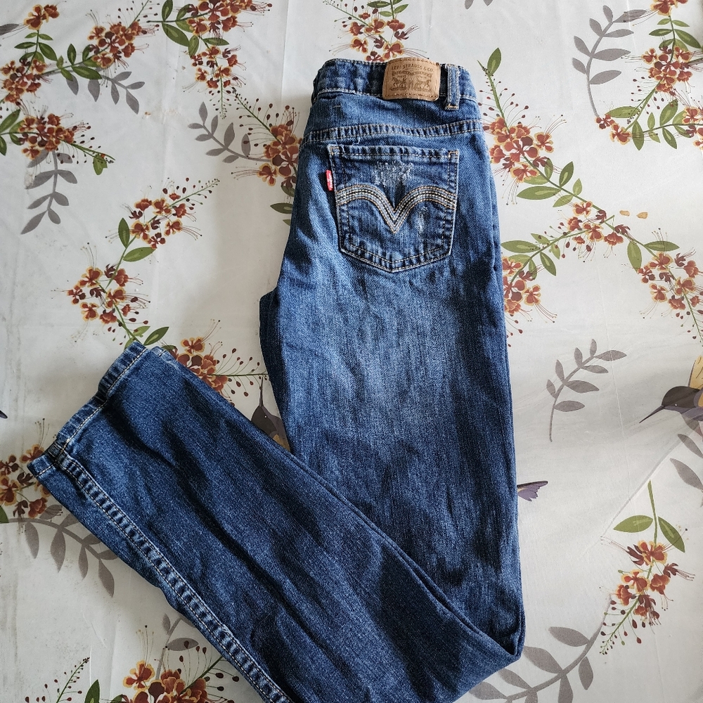 NUC LEVI'S Distressed denium skinny jeans, petite 12, elastic adjustable waist